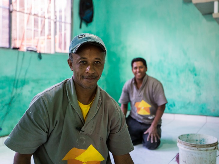 Conheça o Moradigna, empresa social que reforma casas no Jardim Pantanal