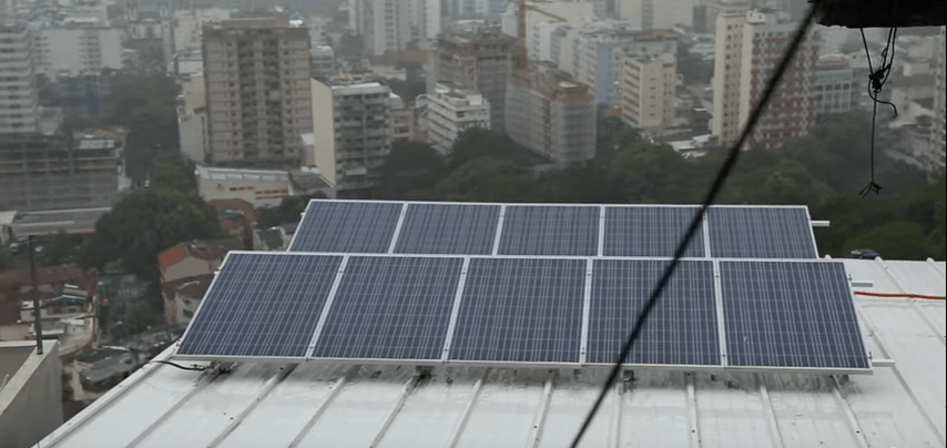 Insolar: startup leva luz solar a comunidade carioca