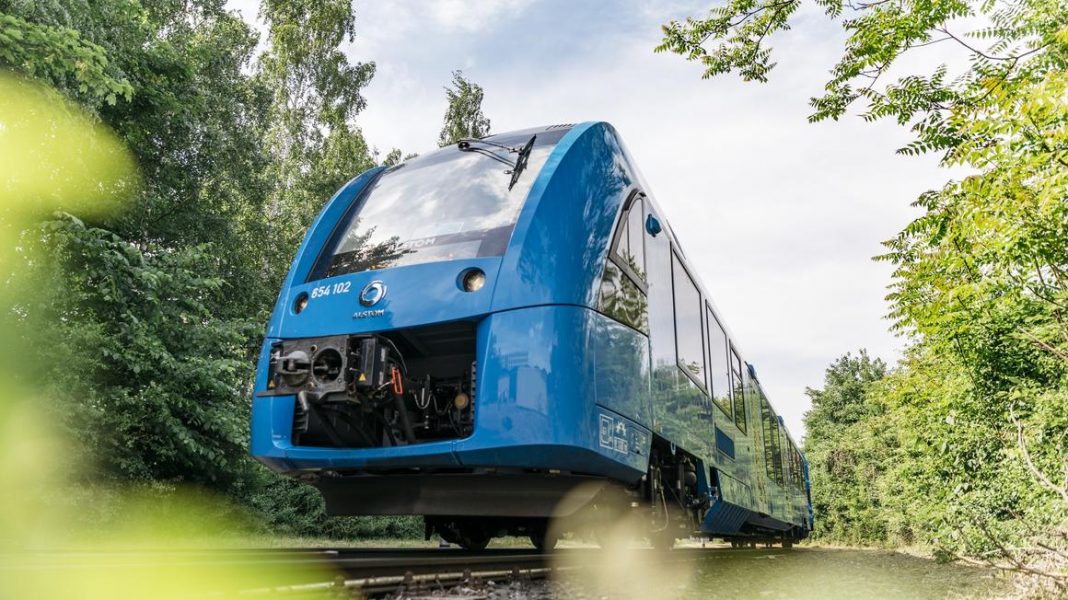 Alemanha inaugura primeiro trem movido a hidrogênio do mundo
